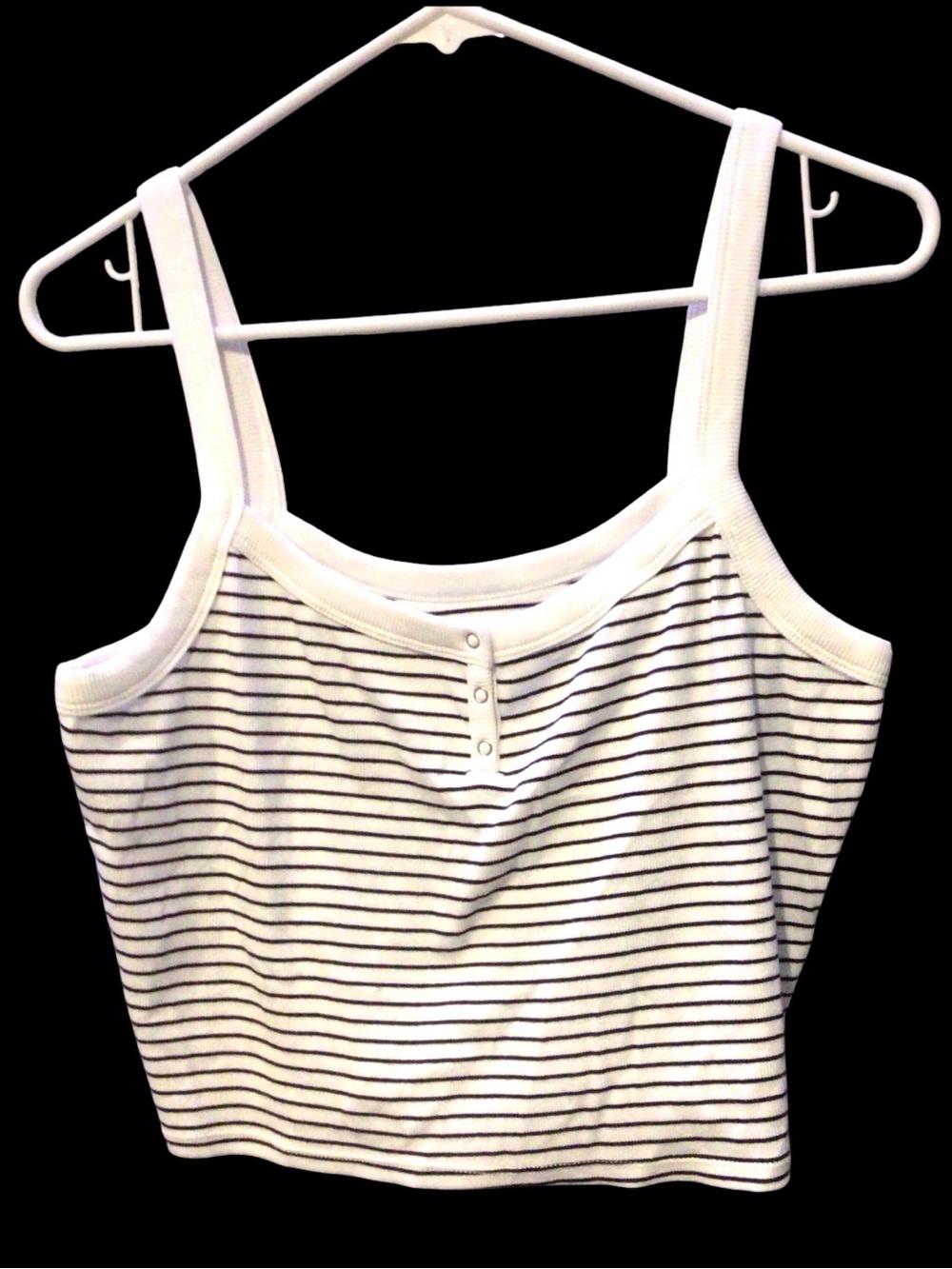 EUC...Womens No Boundaries crop tank . SZ XL